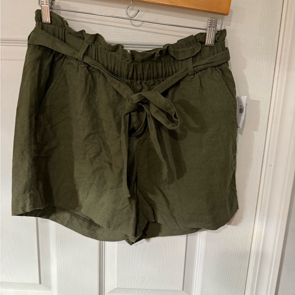 Old Navy Pants - Olive Green Women's Shorts with Tie Waist